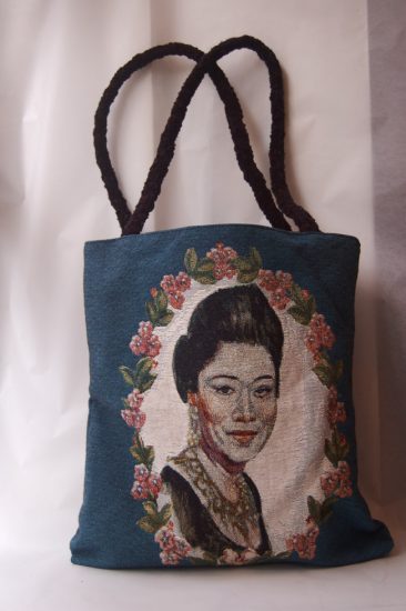 Mark Beard, Favorite Dictator's Wife/Mistress Tote