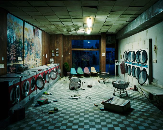 Lori Nix, Laundromat at Night