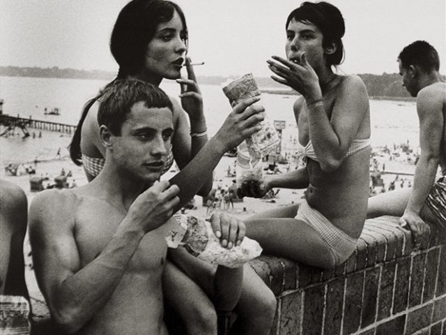 Will McBride, Stöffie, Magda, and Evi with Popcorn, Berlin, Germany