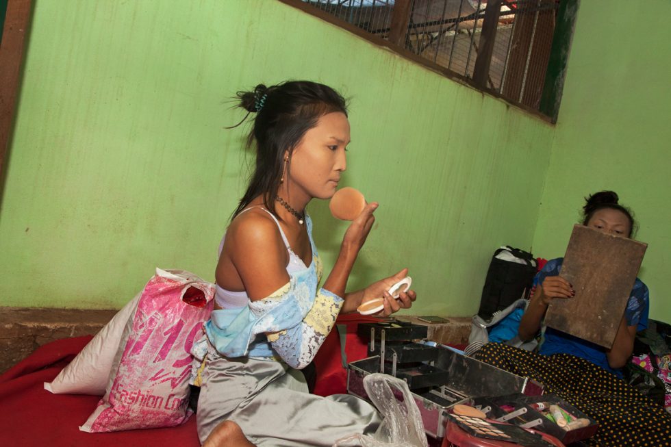 Mariette Pathy Allen, A novice nat kadaw prepares to perform with their teacher, by 