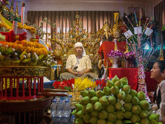 Mariette Pathy Allen, A well known makhii is commissioned to perform a series of