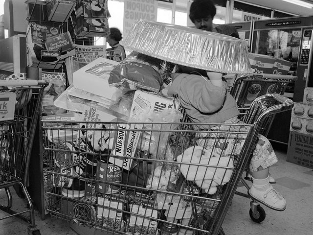 Meryl Meisler, Toddler in Shopping Cart, Sassy 70s