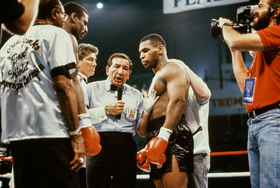 Untitled (Championship Fight at Trump Plaza) by Lori Grinker