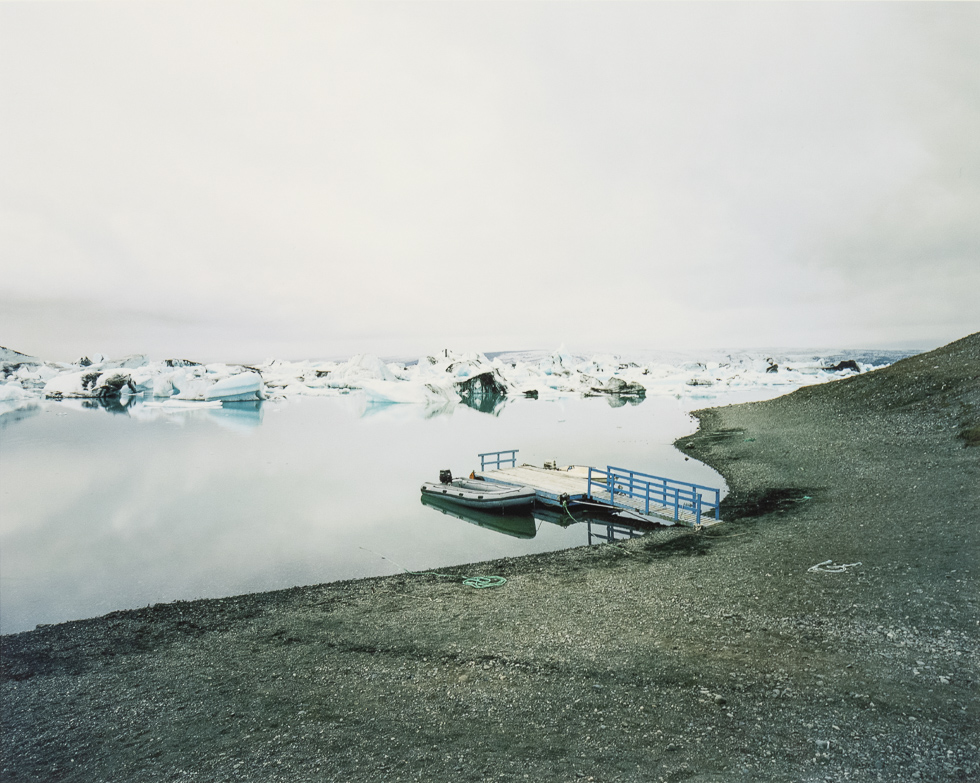 Under the Nordic Light boats on the Jökulsárlón